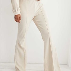 NWT Aerie Groove-On Rib Velour Flare Pant